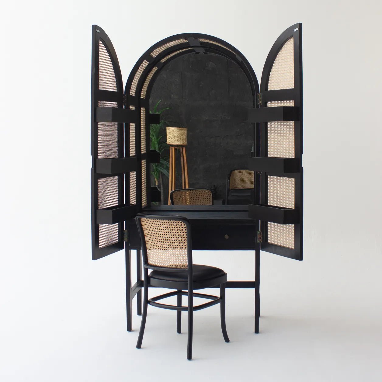 طاولة تزيين أميرة