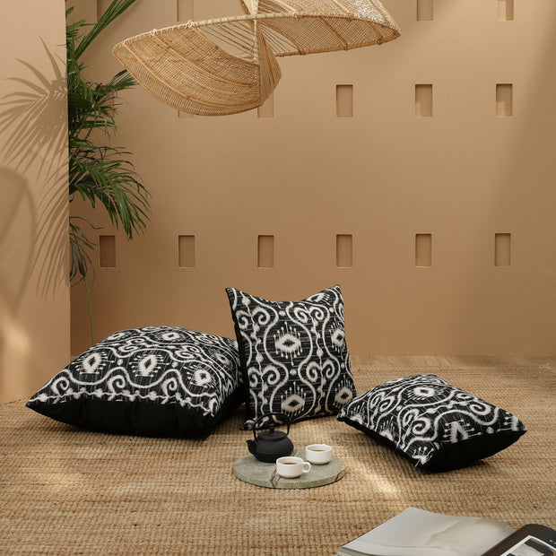وسادة بنقش باتيك S/3