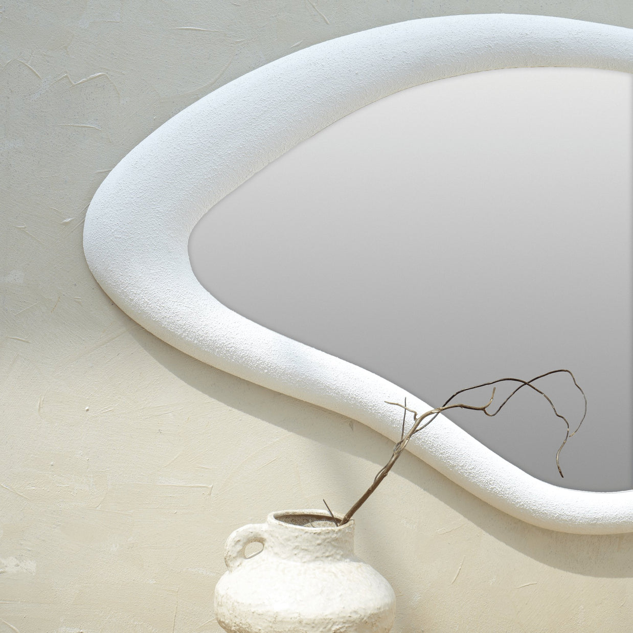 ANNABELLE WAVY WALL MIRROR