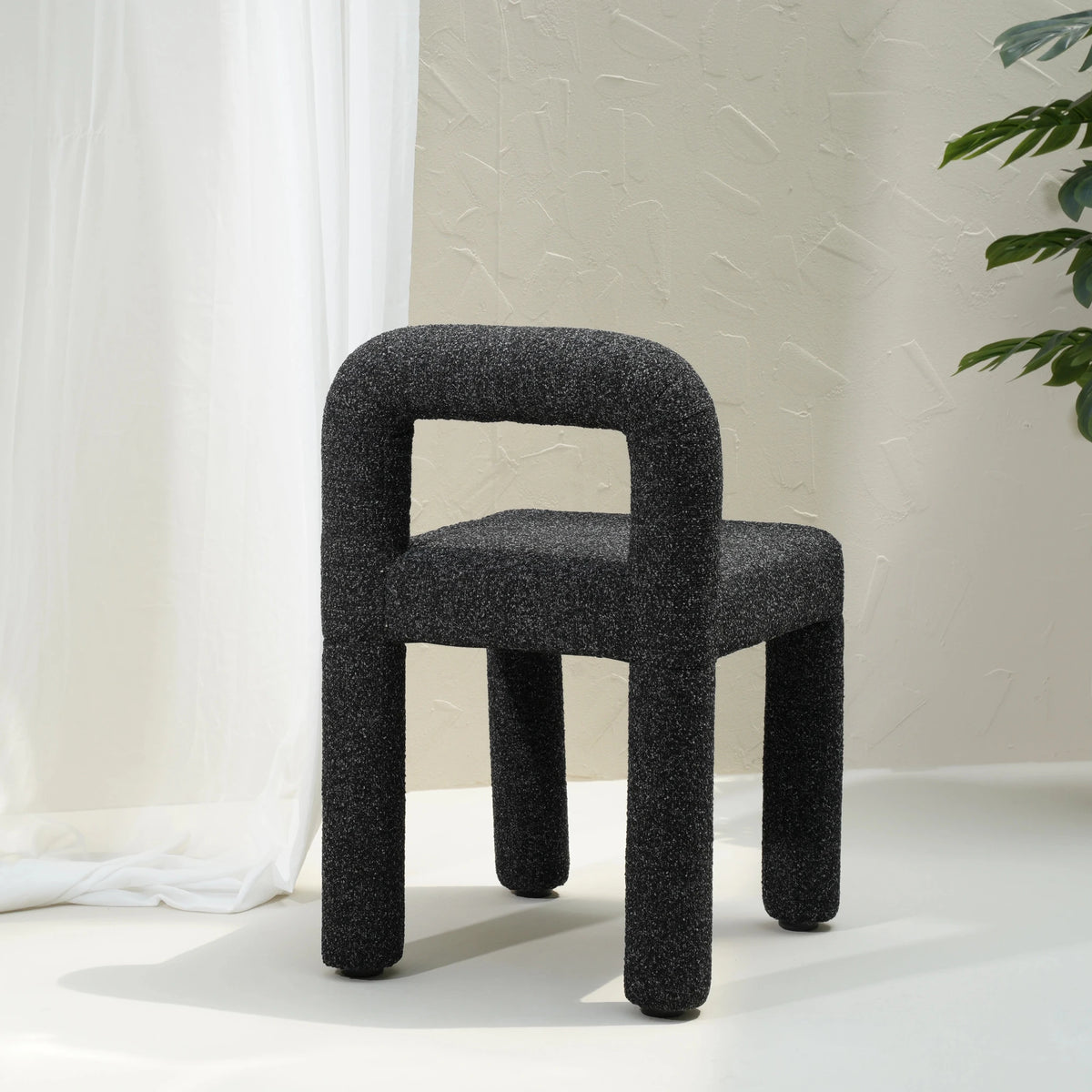 ARON DINING CHAIR