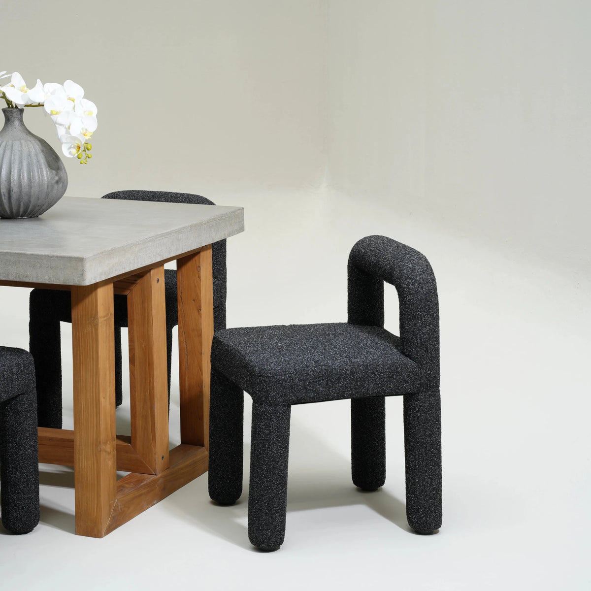 ARON DINING CHAIR