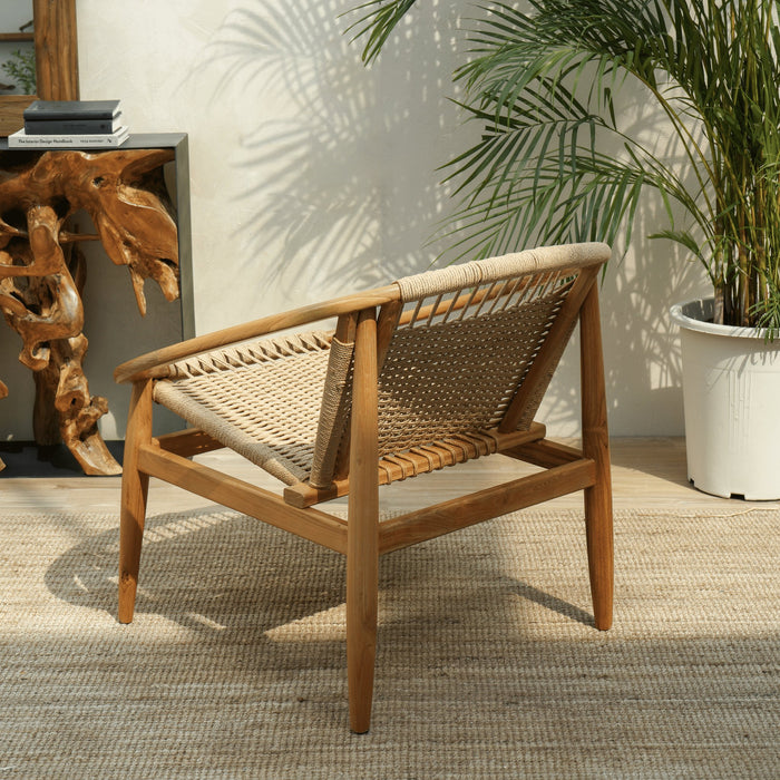 ASOKA ROUND LOUNGE CHAIR