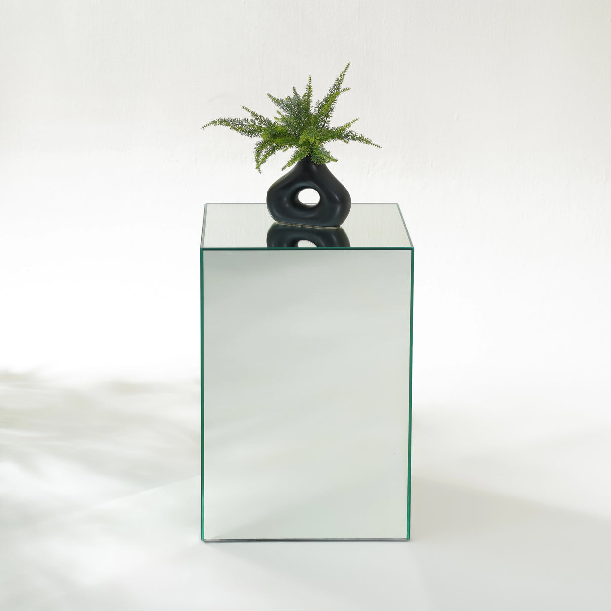 BLANCA SIDE TABLE