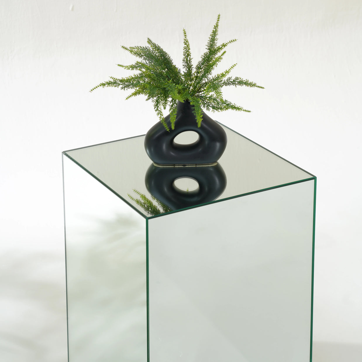 BLANCA SIDE TABLE