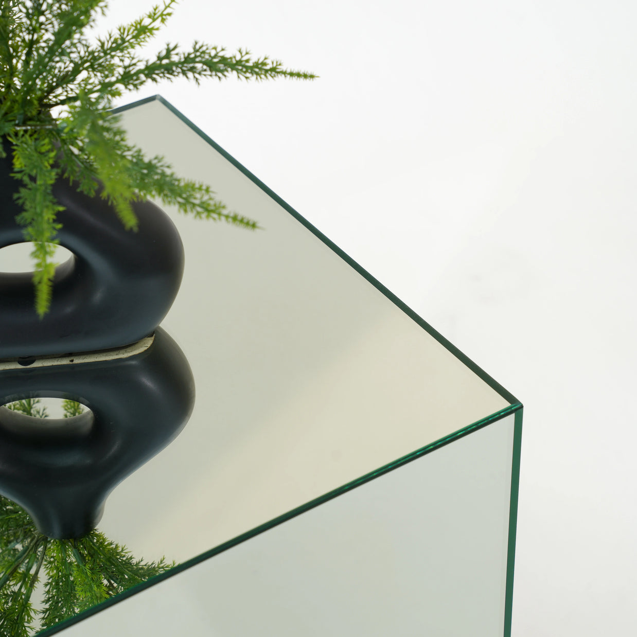 BLANCA SIDE TABLE
