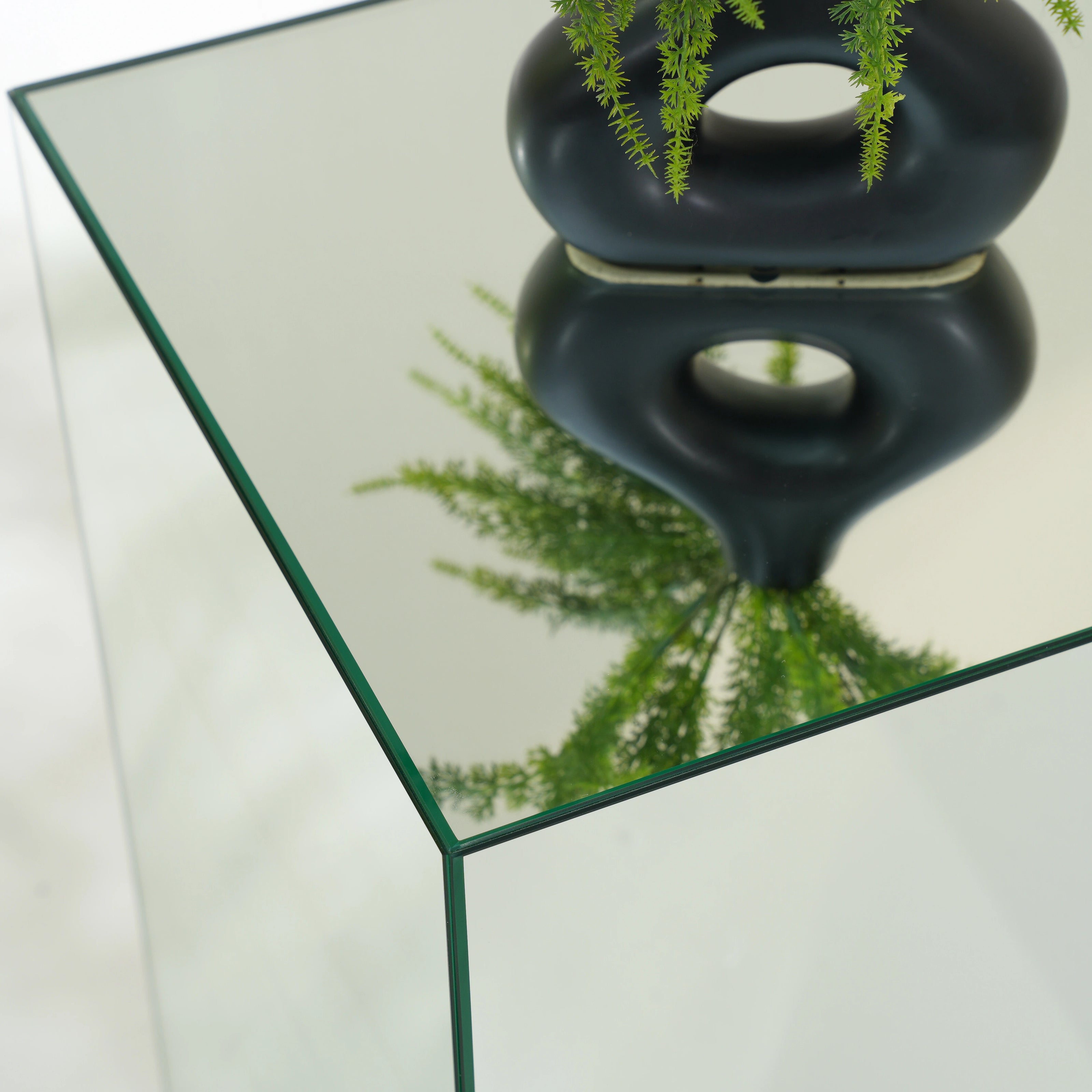 BLANCA SIDE TABLE