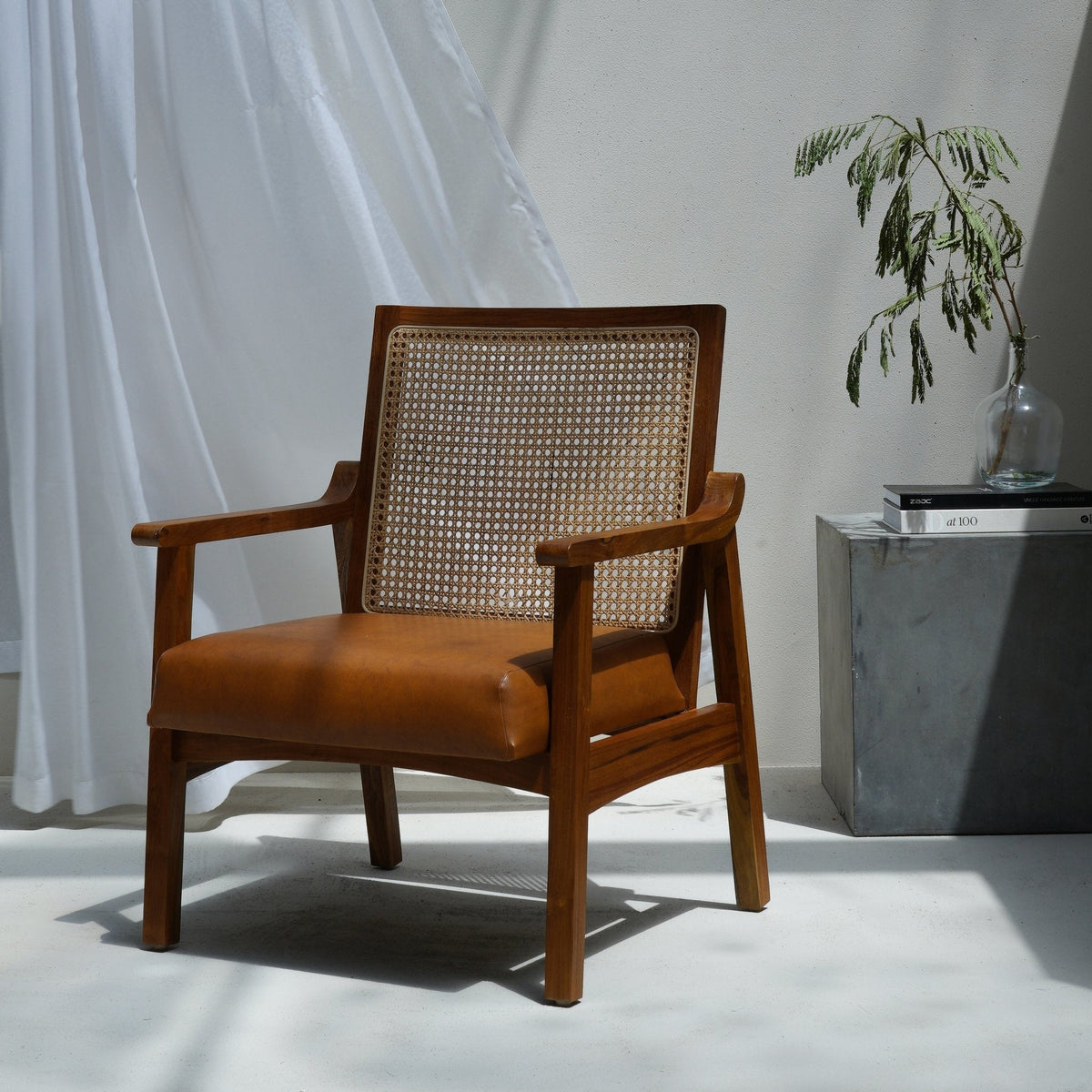 MARSHA LOUNGE CHAIR – Wood Culture