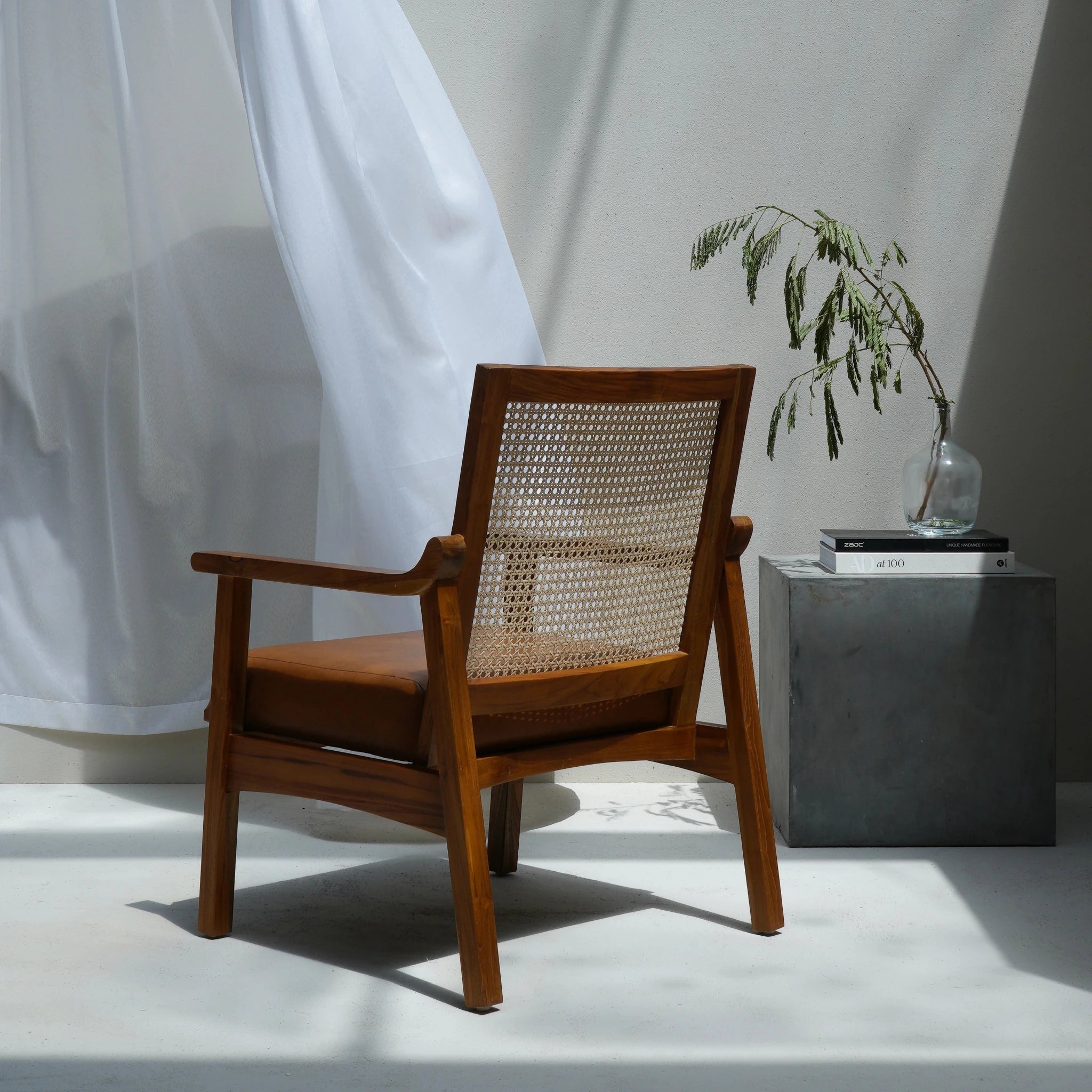MARSHA LOUNGE CHAIR