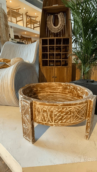 GUSTAVIA SIDE TABLE