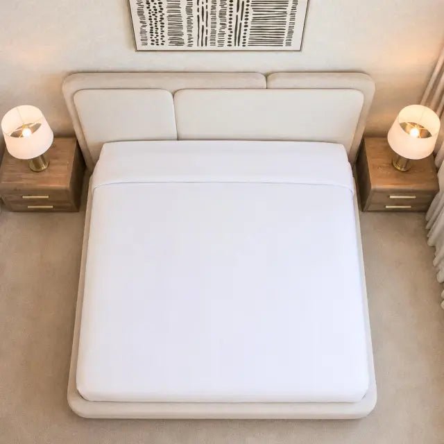 QUADRA PANEL BED