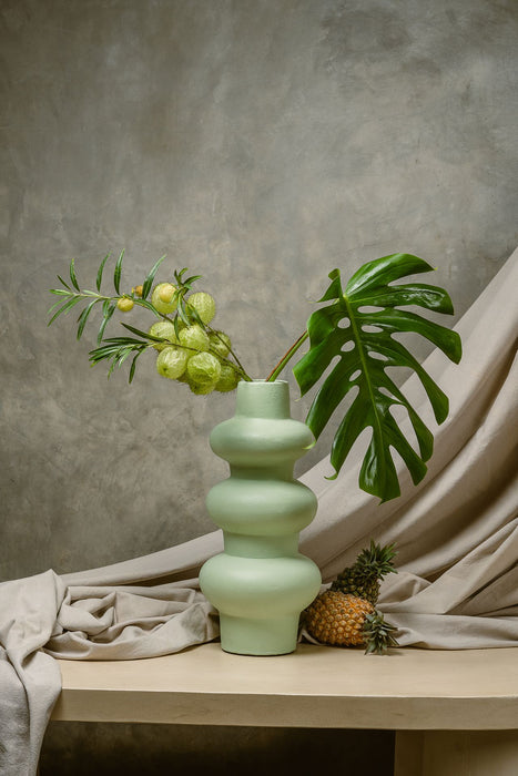 TOTEM RIBBED VASE