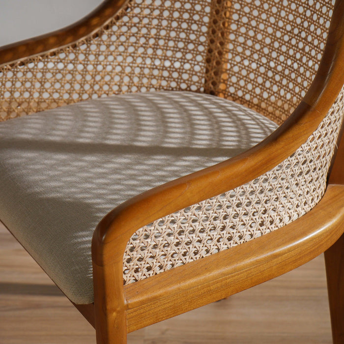 ANANDA DINING CHAIR