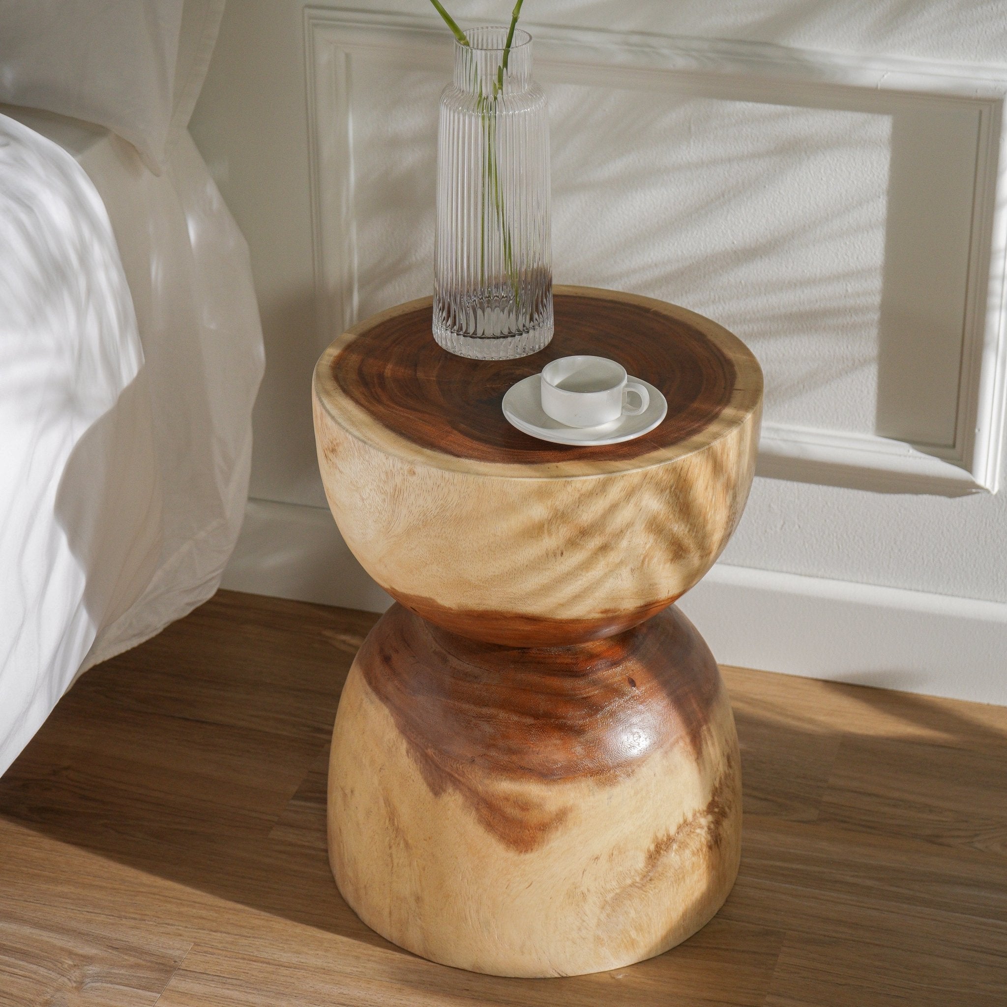 طاولة جانبية خشبية من سامارا