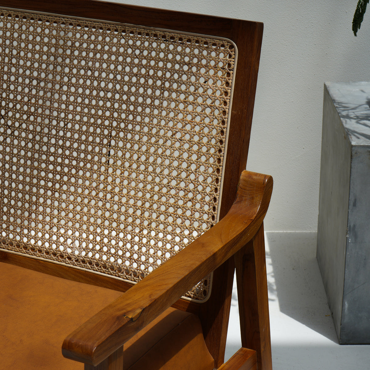 MARSHA LOUNGE CHAIR – Wood Culture
