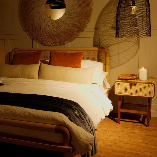 LEAN BEDSIDE TABLE/NIGHTSTAND DARK BROWN